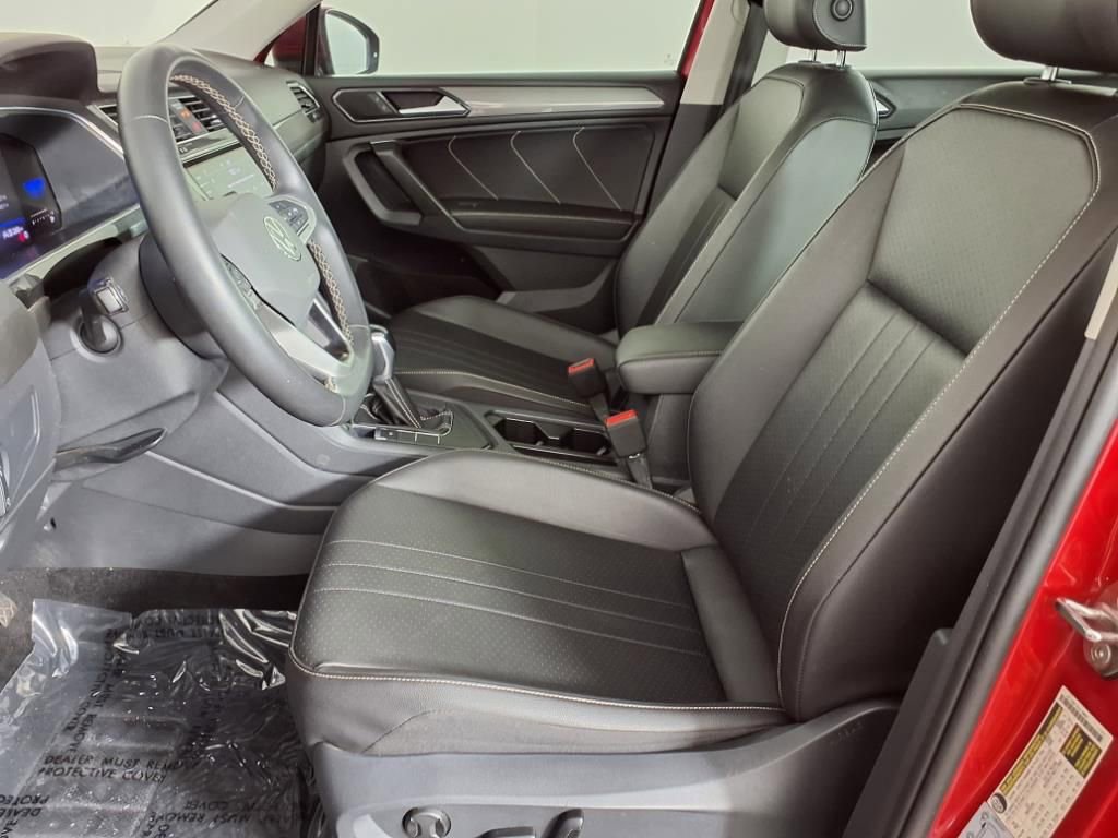 Used 2022 Volkswagen Tiguan SE image 21