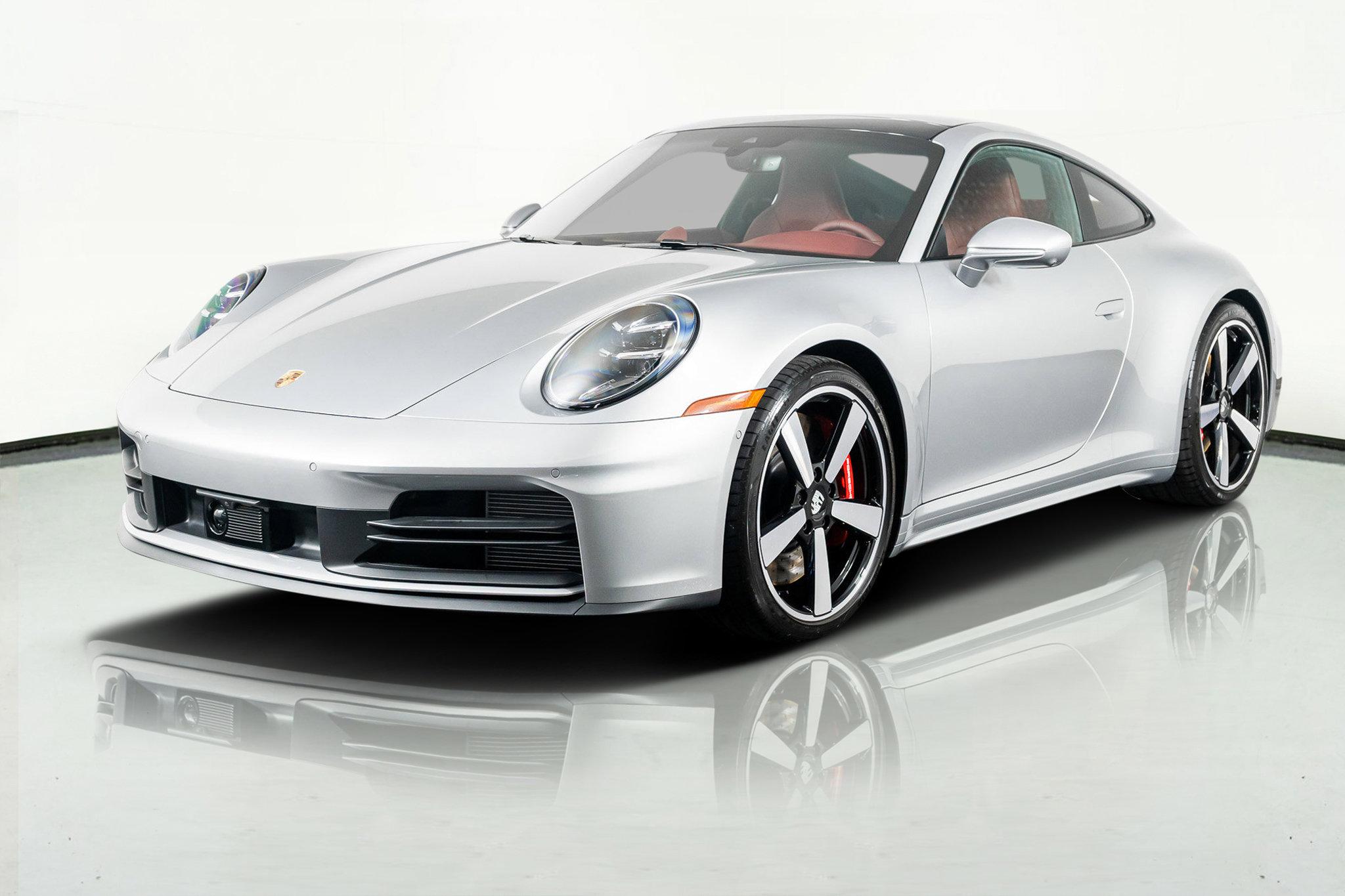 Used 2025 Porsche 911 Carrera S w/ Premium Package RWD image 24