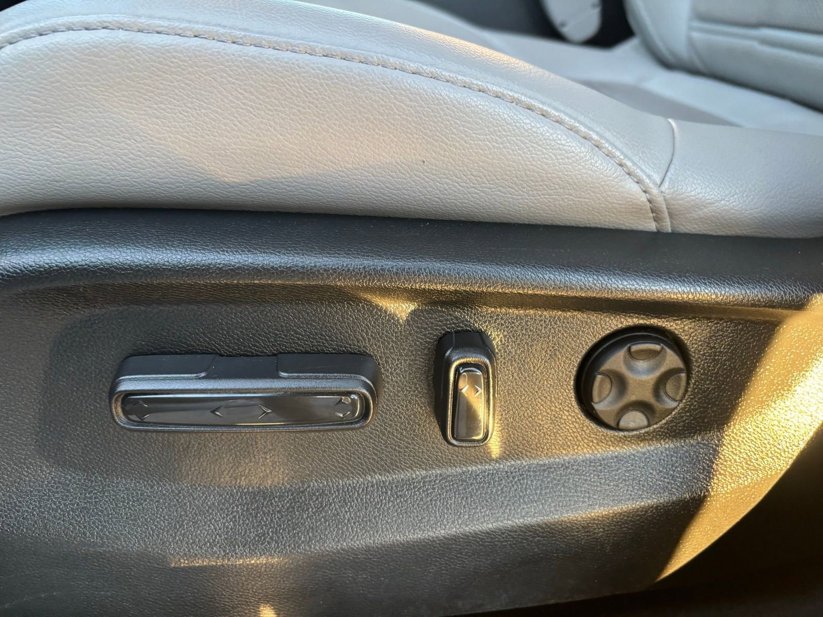 Used 2019 Honda CR-V EX-L image 17