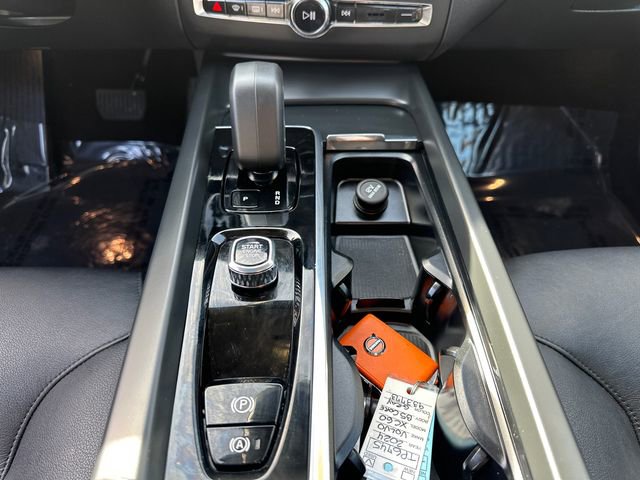 Used 2024 Volvo XC60 B5 Core image 22