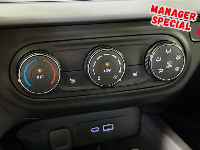 Used 2025 Chevrolet Trax LS w/ LS Convenience Package FWD image 17