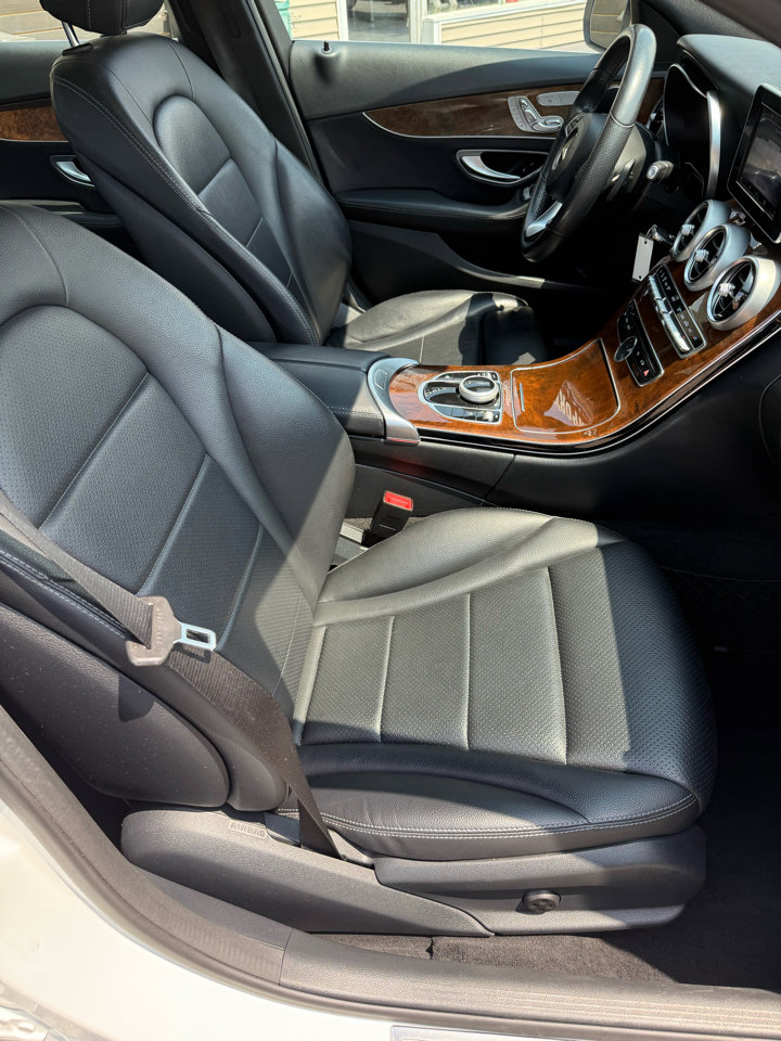 Used 2018 Mercedes-Benz C 300 C 300 4MATIC Sedan w/ Premium Package image 23