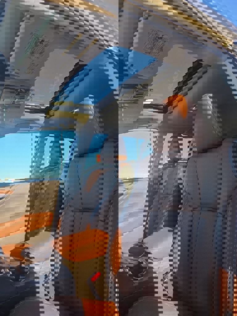 Used 2023 Subaru Outback Touring w/ Popular Package #2 image 22