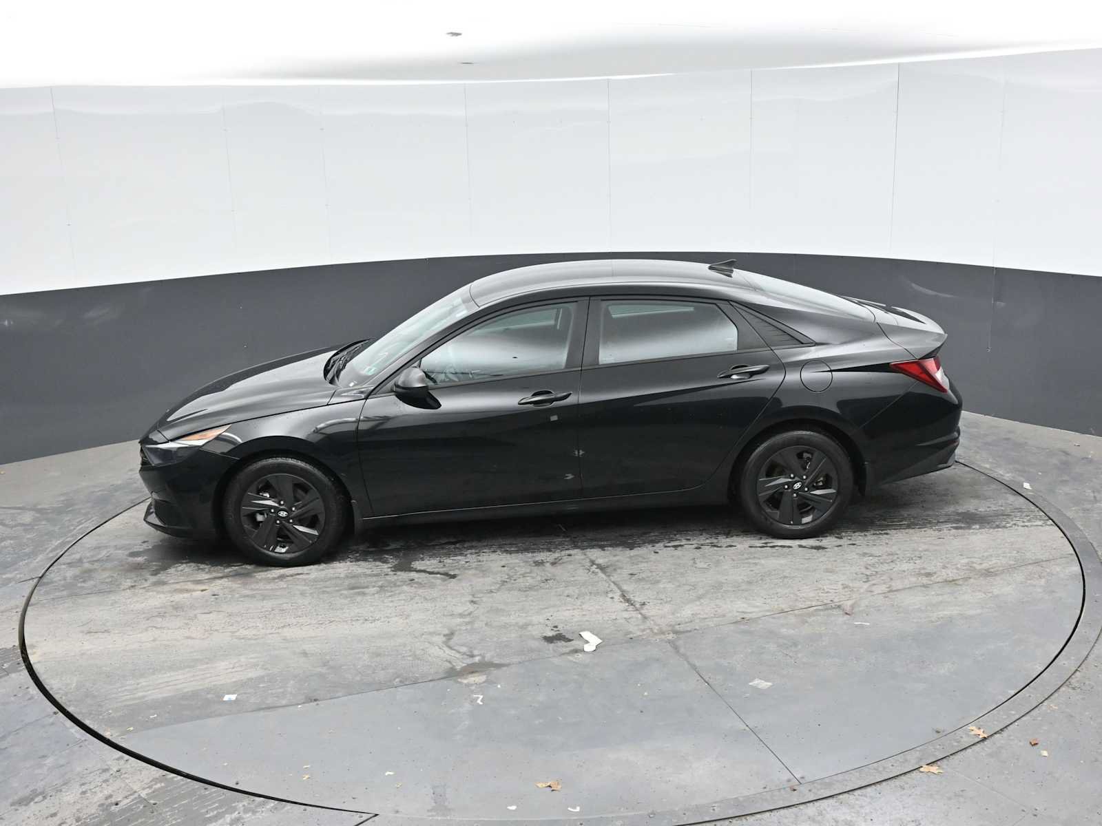 Used 2023 Hyundai Elantra SEL FWD image 29