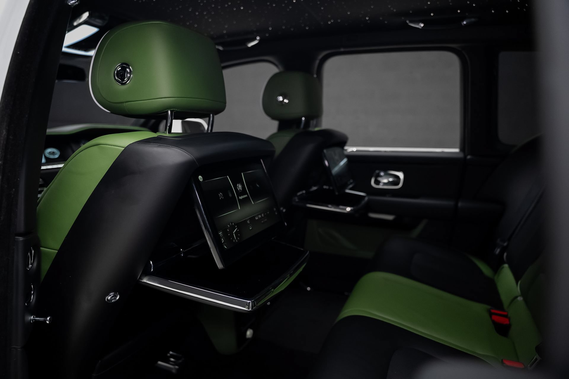 Used 2024 Rolls-Royce Cullinan w/ Cullinan Package AWD/4WD image 75