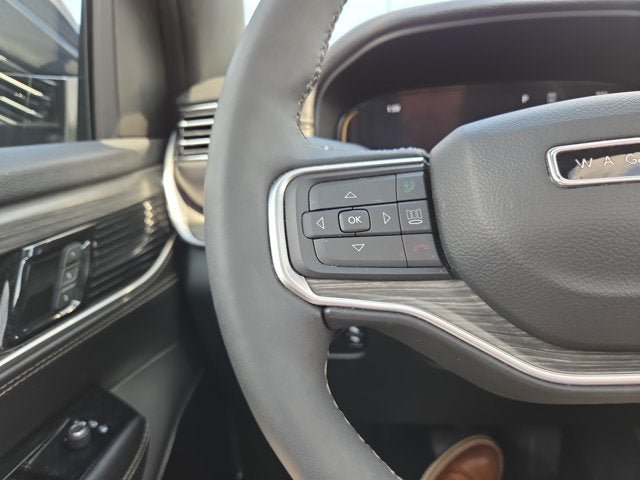 Used 2024 Jeep Wagoneer L Series III w/ Premium Group I AWD/4WD image 22