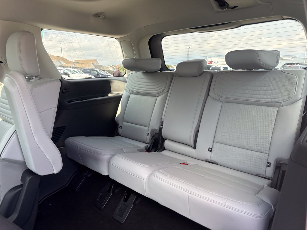 New 2027 Ford Expedition Platinum w/ Platinum Ultimate Package AWD/4WD image 28