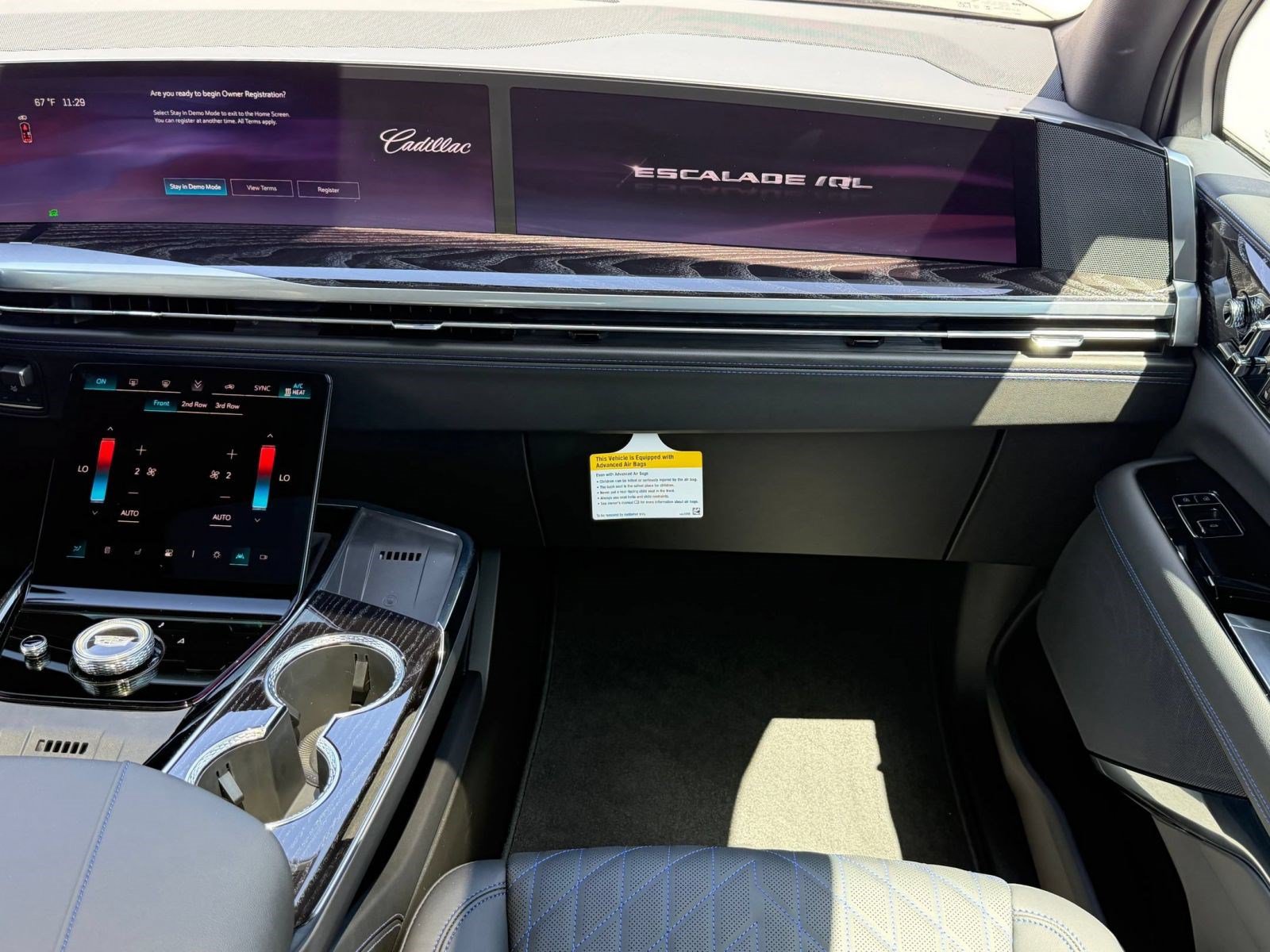 New 2026 Cadillac Escalade IQL Sport 1 w/ LPO, ONYX Package AWD/4WD image 15
