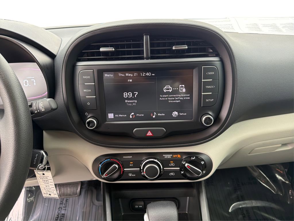 Used 2023 Kia Soul LX FWD image 14