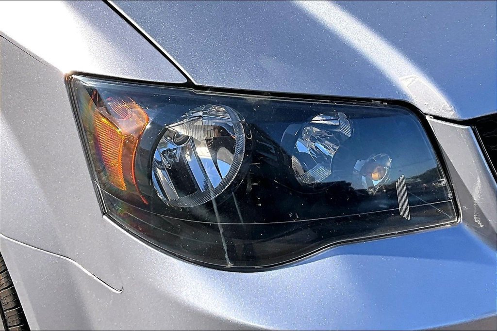Used 2020 Dodge Grand Caravan SXT w/ Driver Convenience Group FWD image 28