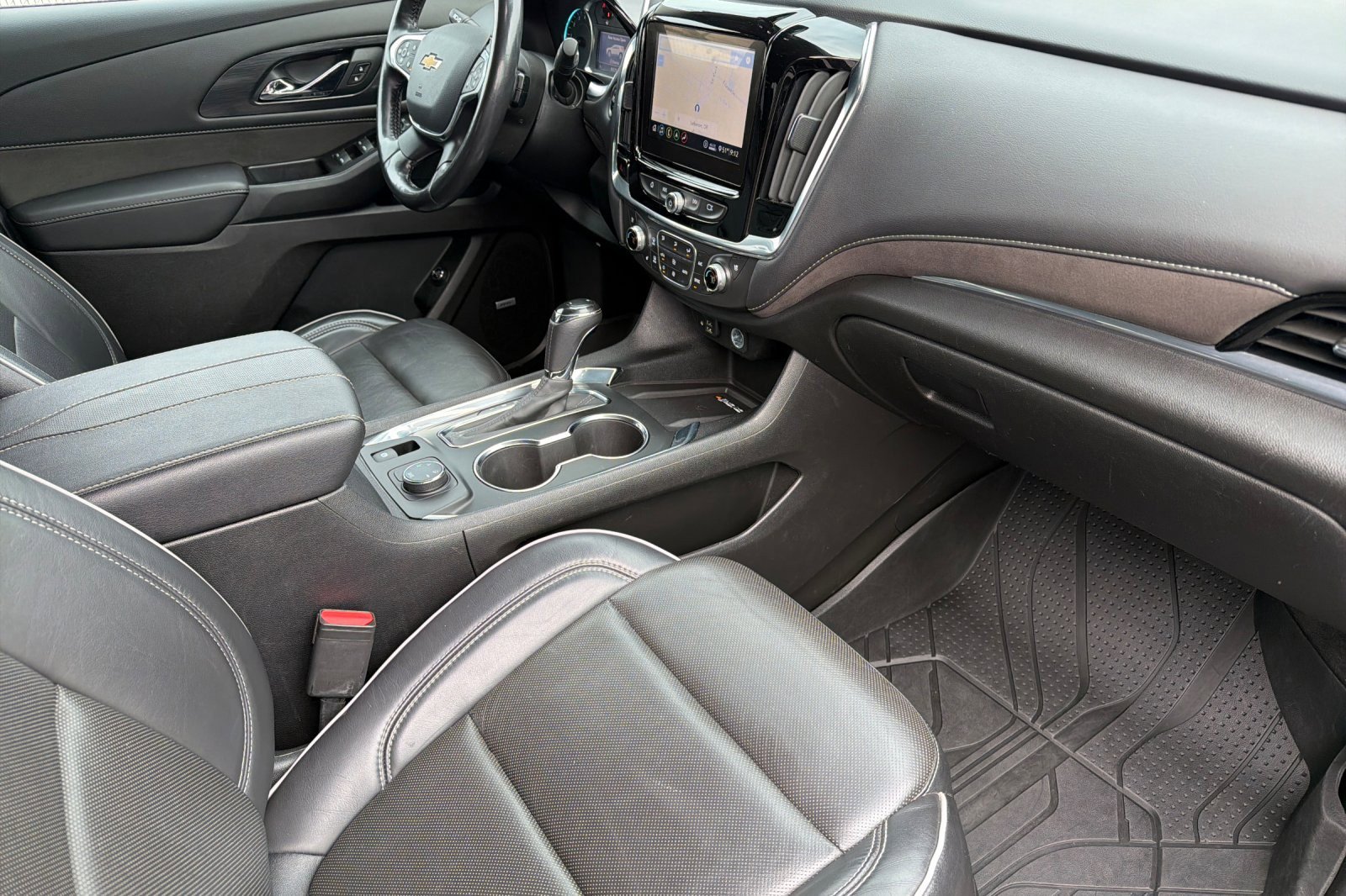 Used 2020 Chevrolet Traverse High Country w/ LPO, Floor Liner Package AWD/4WD image 14