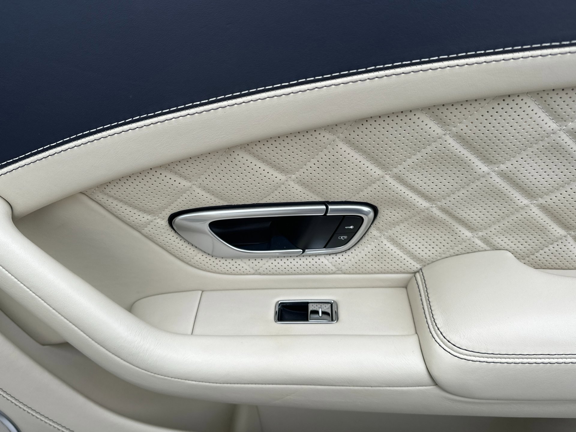 Certified 2017 Bentley Continental GT image 18