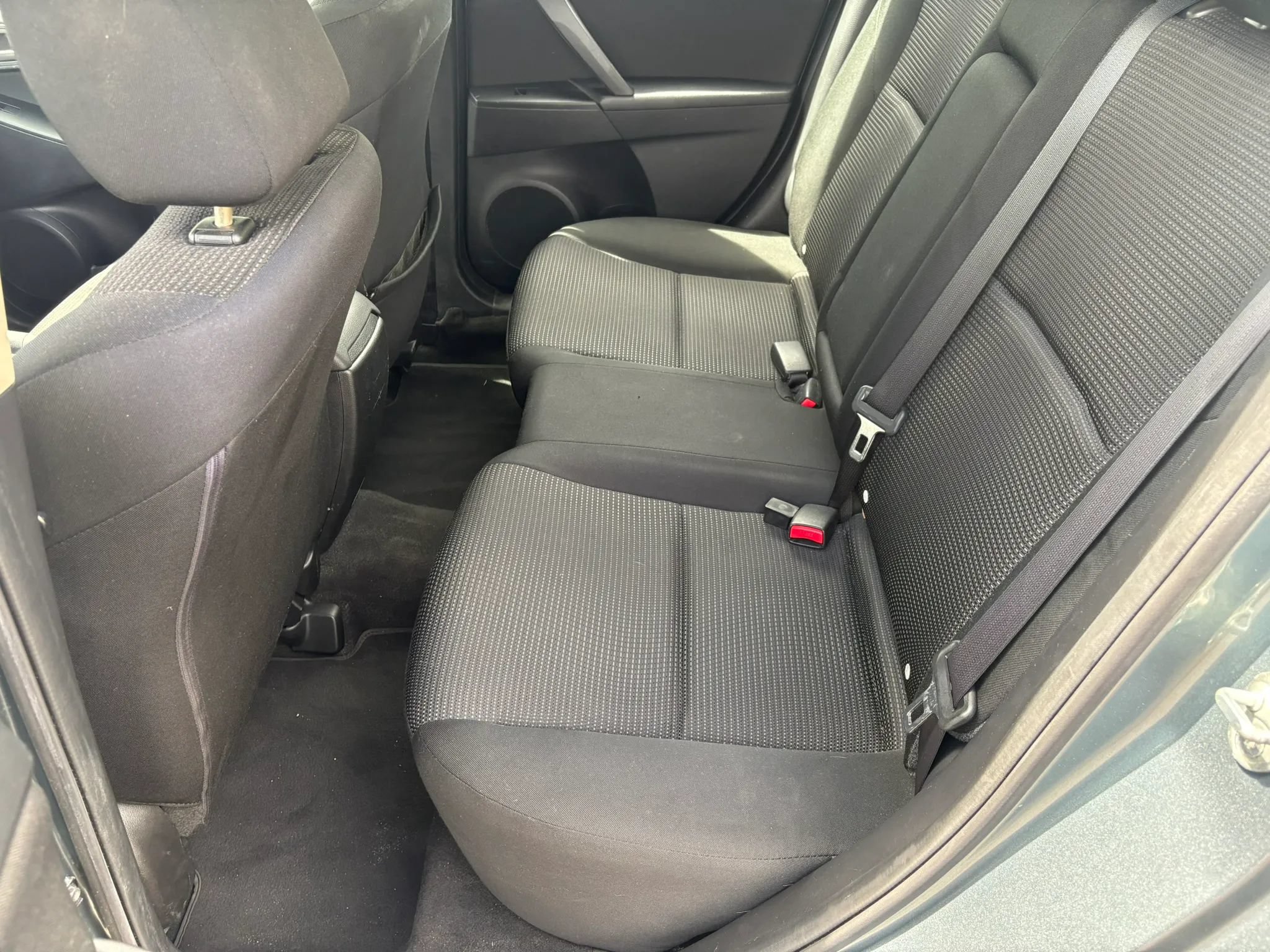 Used 2013 MAZDA MAZDA3 i Touring FWD image 8