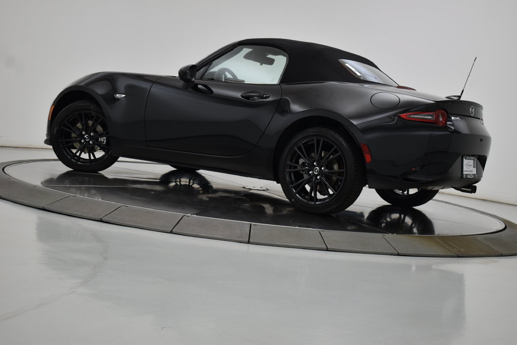 New 2026 MAZDA MX-5 Miata Club w/ Weather Package RWD image 6