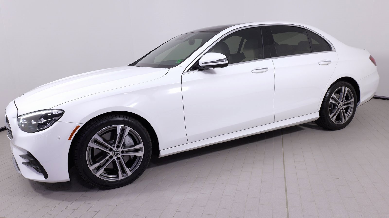 Used 2021 Mercedes-Benz E 350 Sedan image 1
