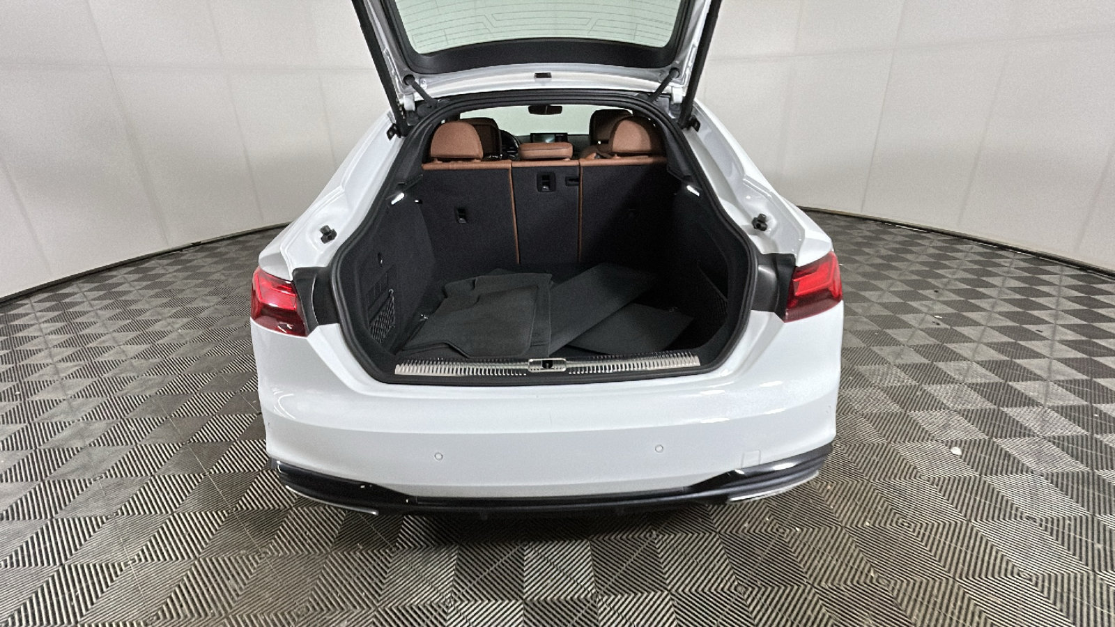 Used 2025 Audi A5 2.0T Premium AWD/4WD image 31
