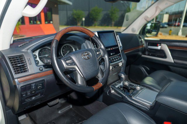 Used 2020 Toyota Land Cruiser AWD/4WD image 10