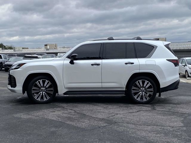 Used 2025 Lexus LX 700h Luxury image 7