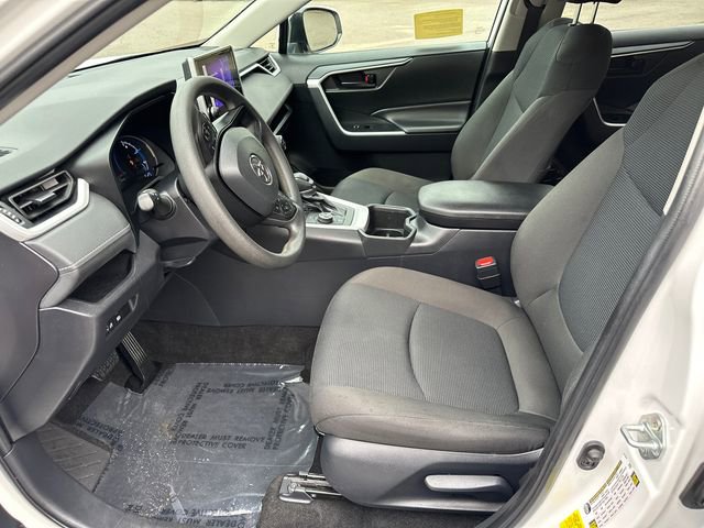 Used 2024 Toyota RAV4 LE AWD/4WD image 30