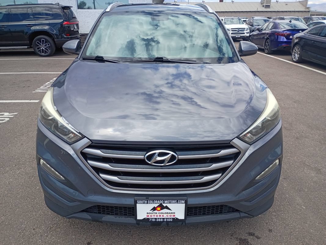 Used 2017 Hyundai Tucson SE w/ SE Popular Package 02 AWD/4WD image 2