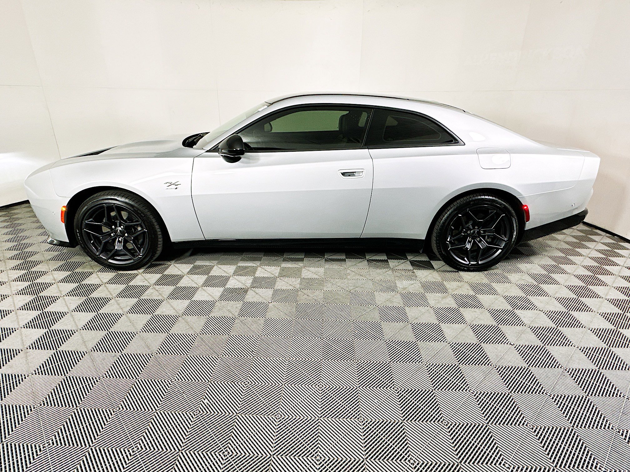 Used 2024 Dodge Charger R/T w/ Plus Group image 6