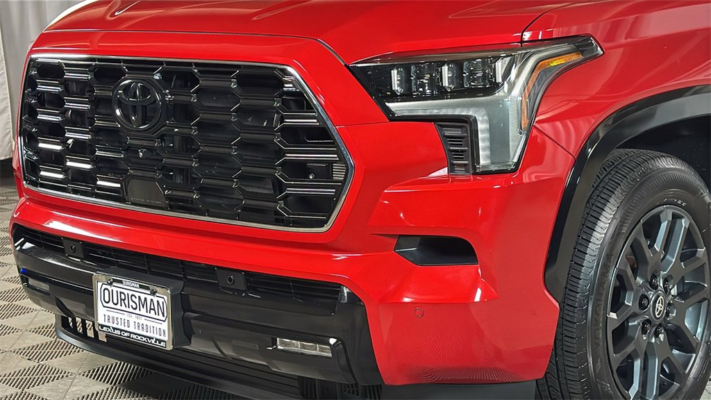 Used 2025 Toyota Sequoia Platinum image 3