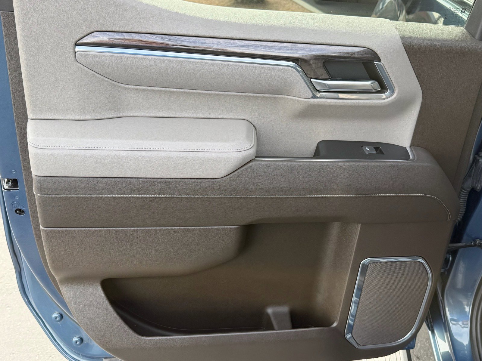 Used 2024 Chevrolet Silverado 1500 LTZ image 20