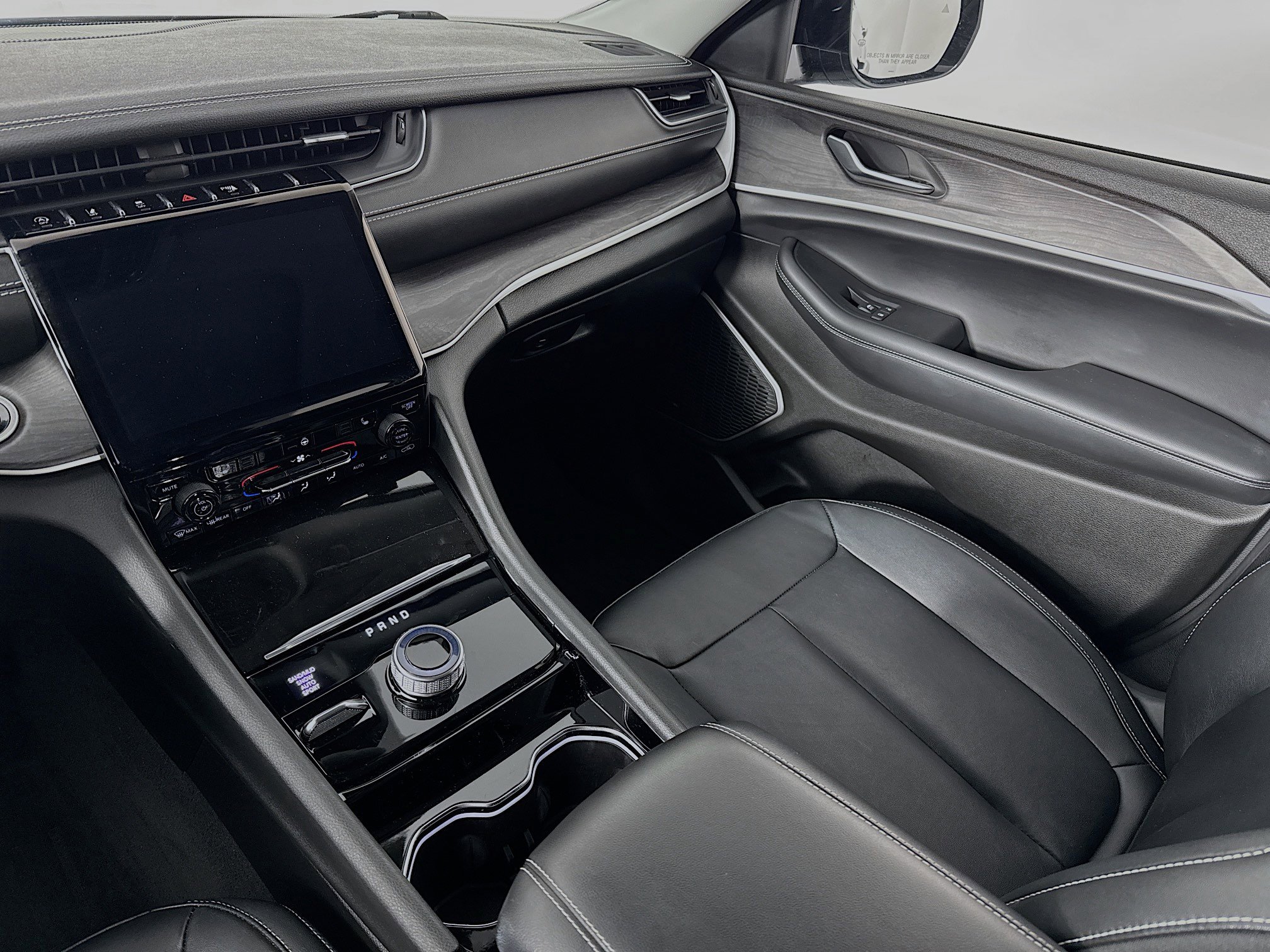 Used 2022 Jeep Grand Cherokee L Limited image 25