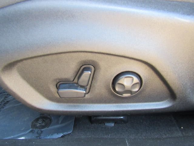 Used 2019 Jeep Renegade Limited image 12