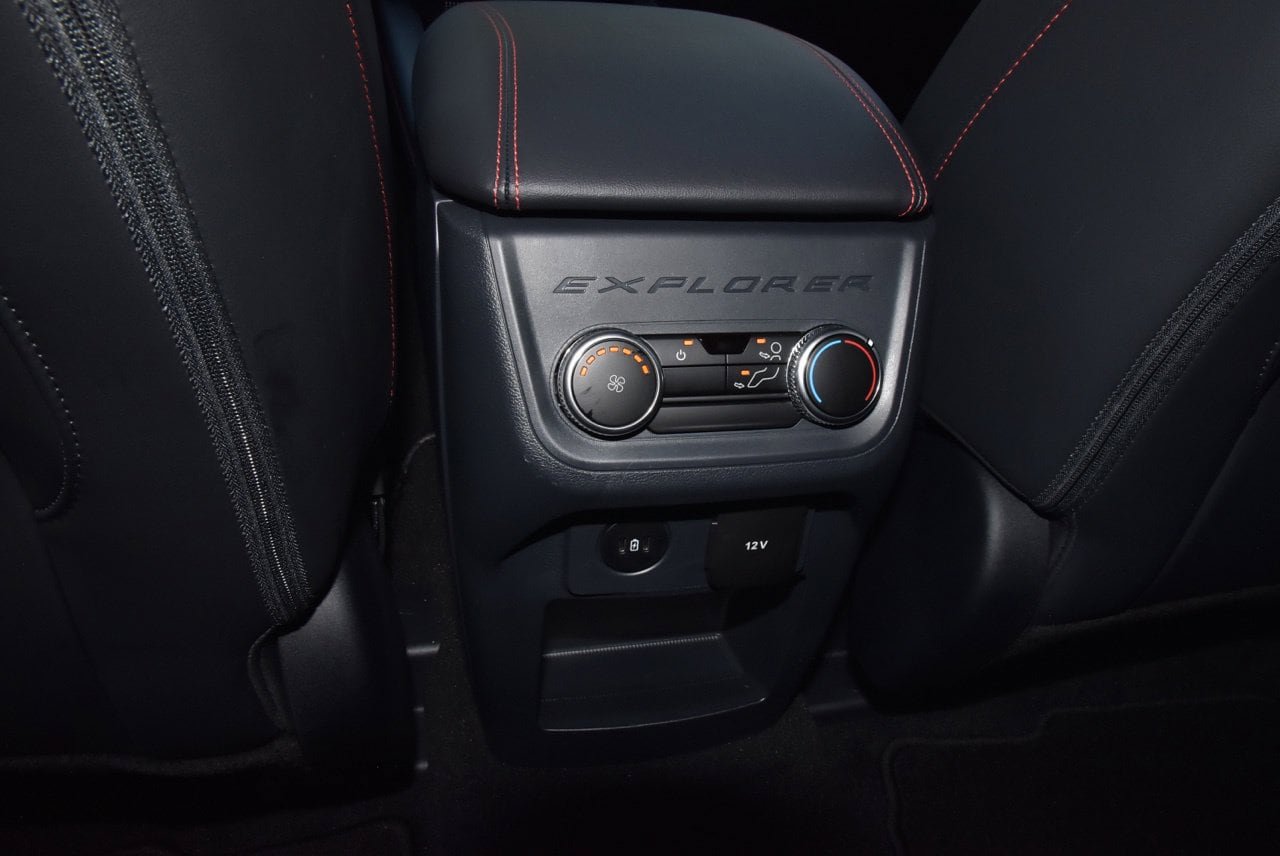 Certified 2025 Ford Explorer ST-Line RWD image 19