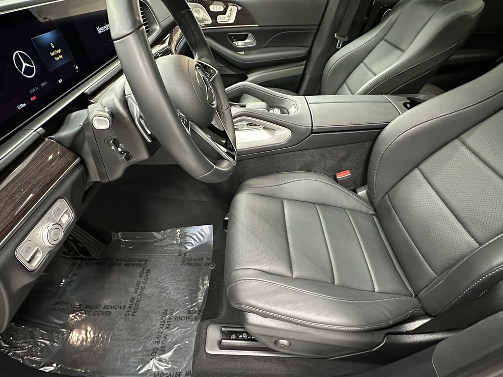Certified 2025 Mercedes-Benz GLS 450 4MATIC image 9