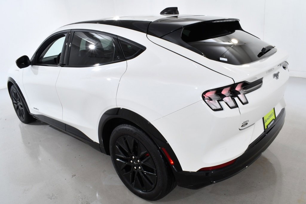 Used 2025 Ford Mustang Mach-E Premium w/ Sport Appearance Package image 15