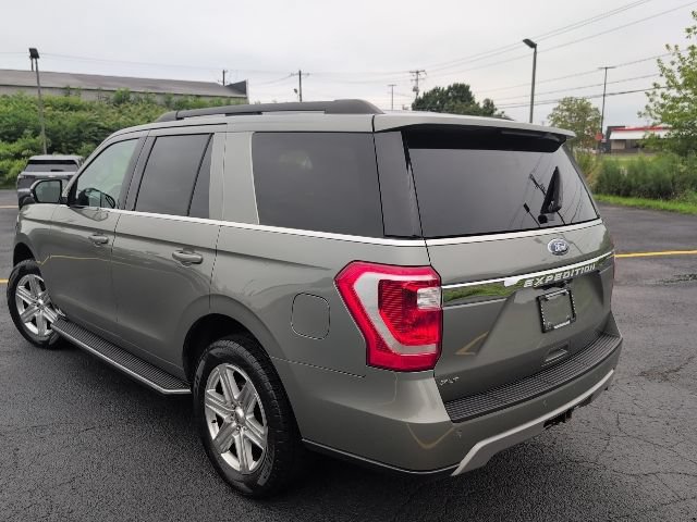 Used 2019 Ford Expedition XLT w/ Equipment Group 202A AWD/4WD image 3