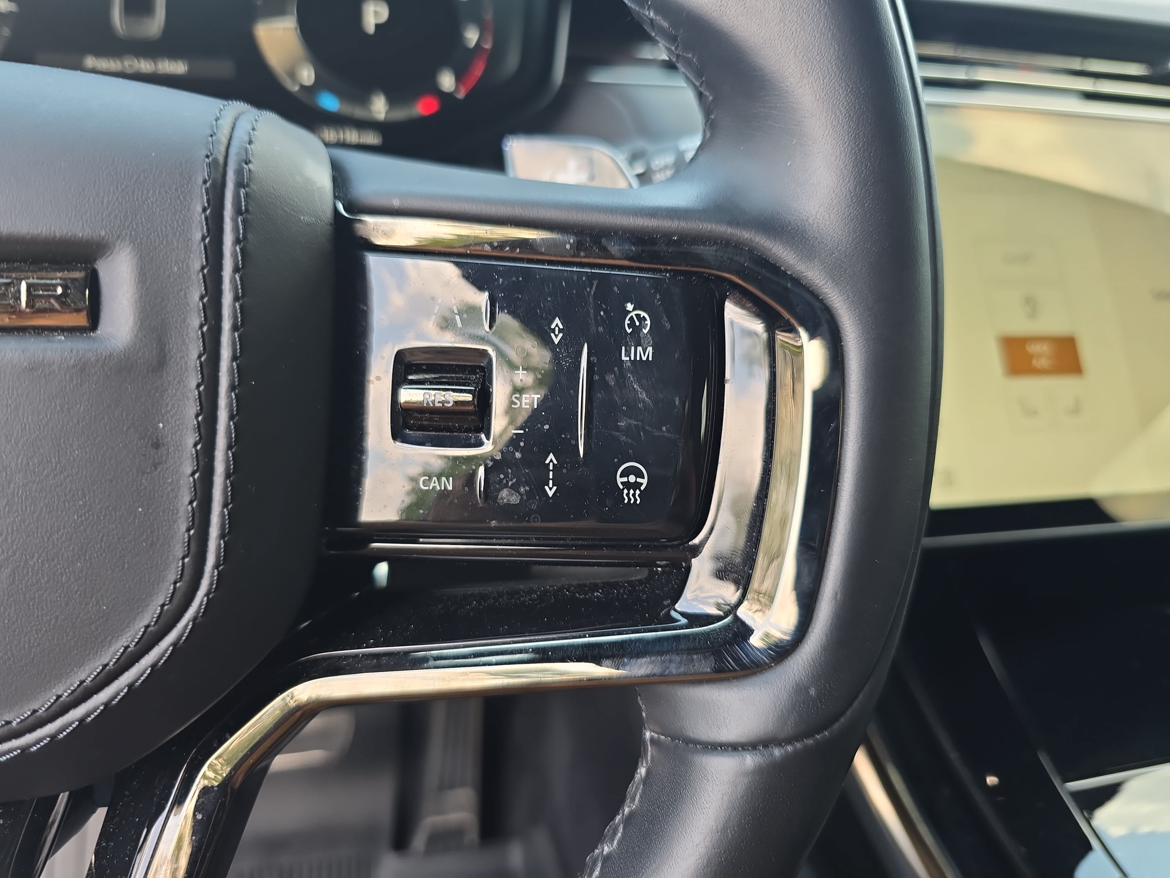 Certified 2024 Land Rover Range Rover Sport SV Edition One Carbon Bronze AWD/4WD image 18