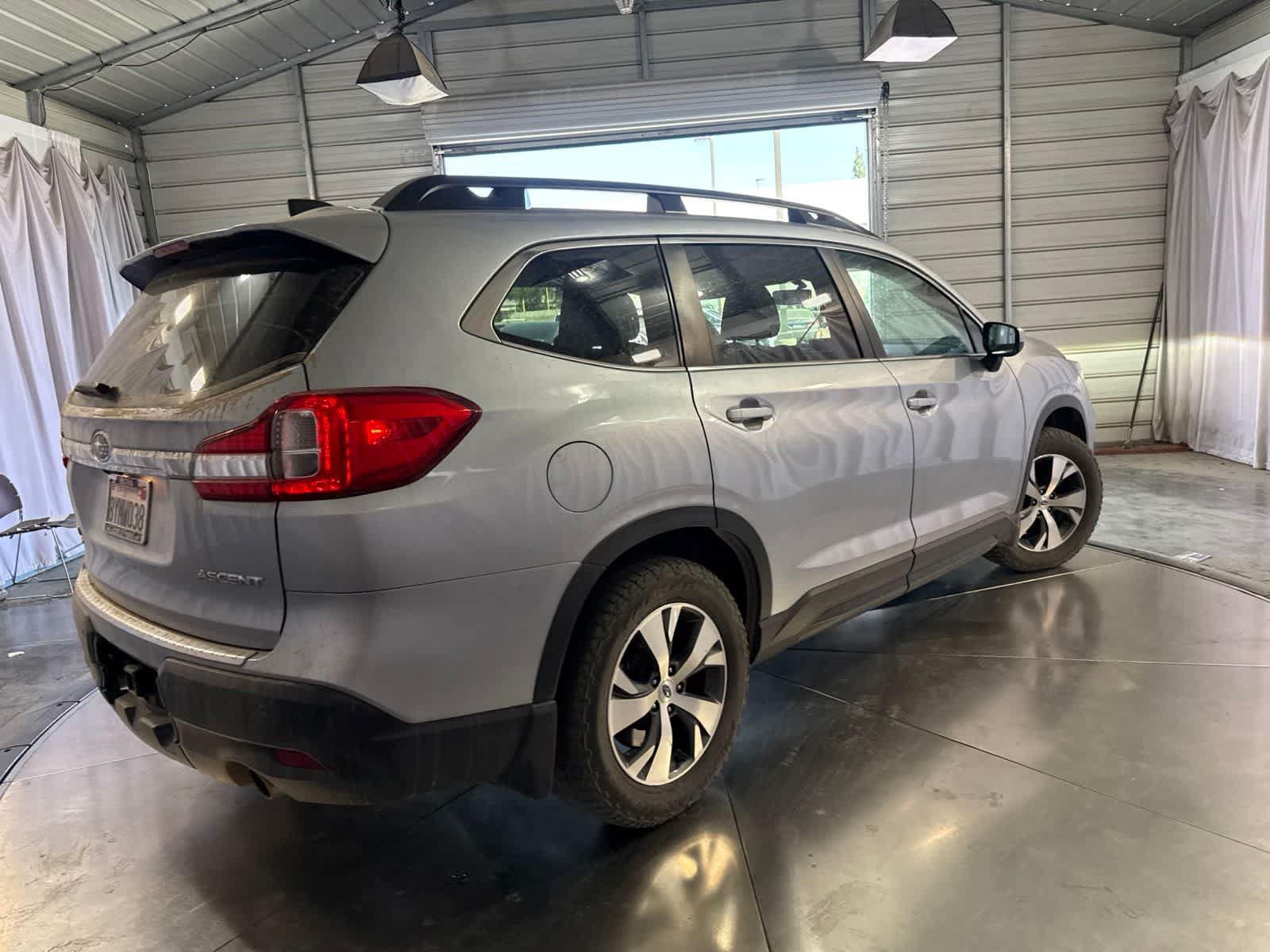Used 2021 Subaru Ascent Premium w/ Convenience Package AWD/4WD image 4