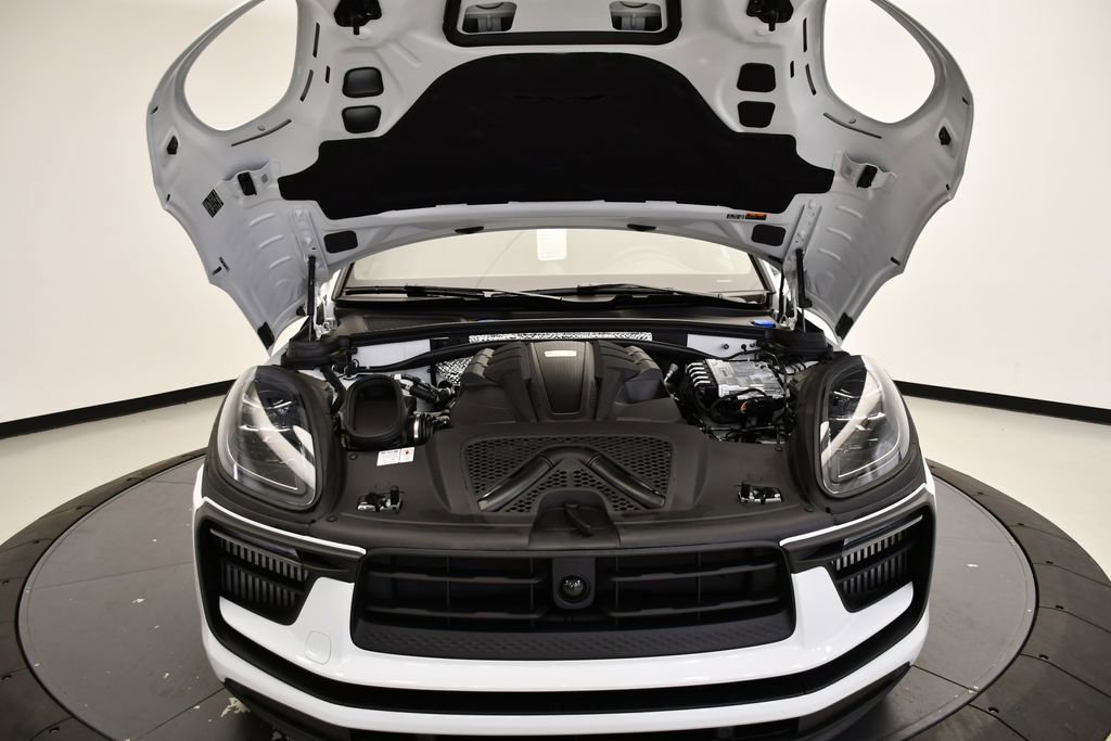 Used 2024 Porsche Macan S image 13
