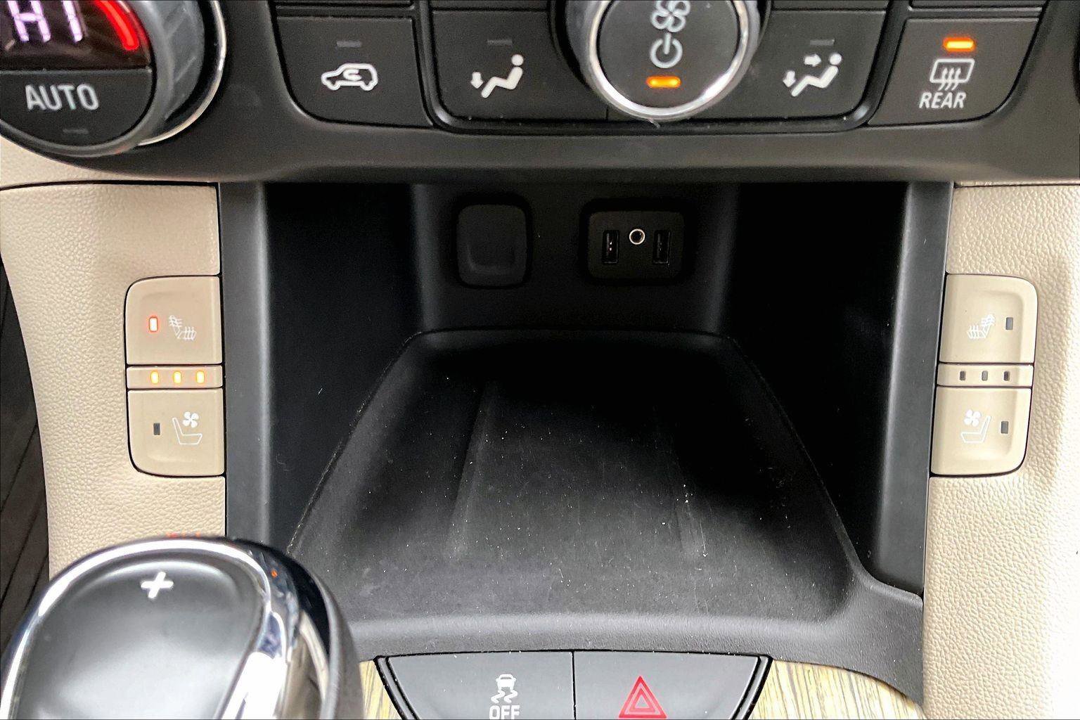 Used 2019 GMC Acadia Denali w/ Technology Package image 32