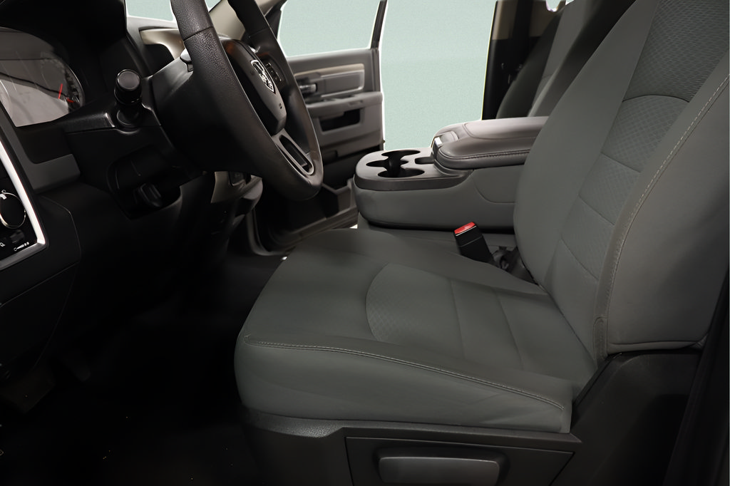 Used 2018 RAM 1500 Classic SLT AWD/4WD image 20