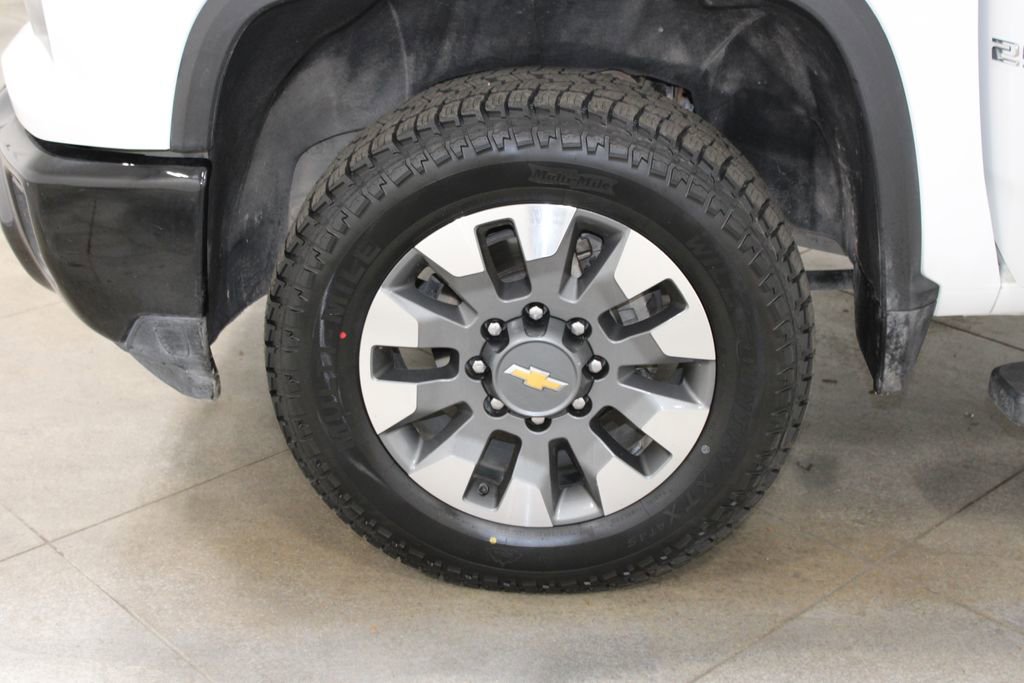 Used 2024 Chevrolet Silverado 2500 Custom w/ Custom Value Package image 47