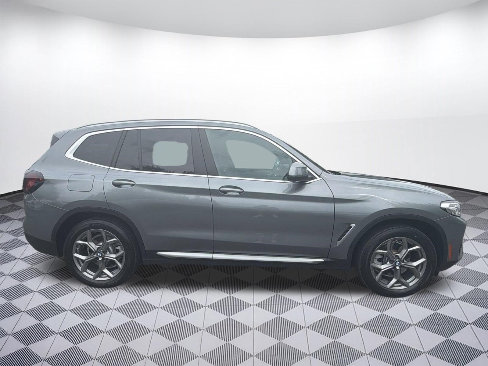 Used 2023 BMW X3 xDrive30i w/ Premium Package AWD/4WD image 8