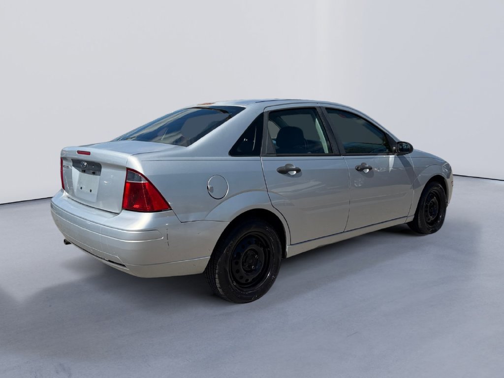 Used 2007 Ford Focus S FWD image 3