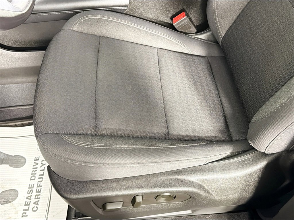 Used 2021 GMC Yukon XL SLE image 17