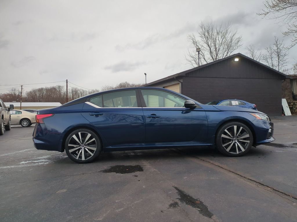 Used 2022 Nissan Altima 2.5 SR image 4