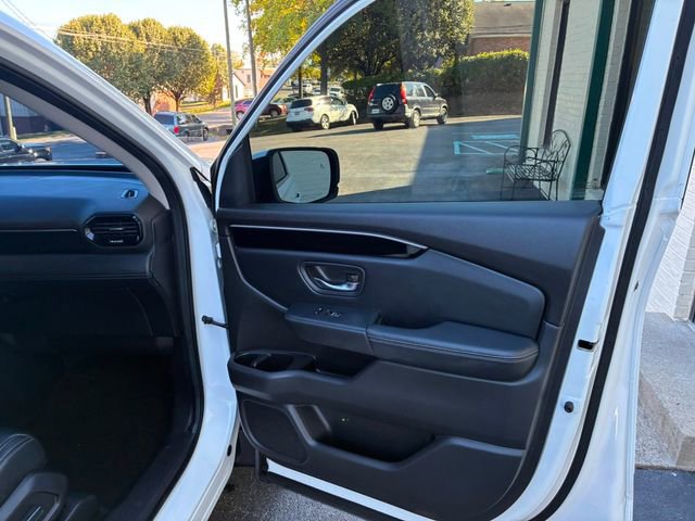 Used 2023 Honda Pilot Touring image 23