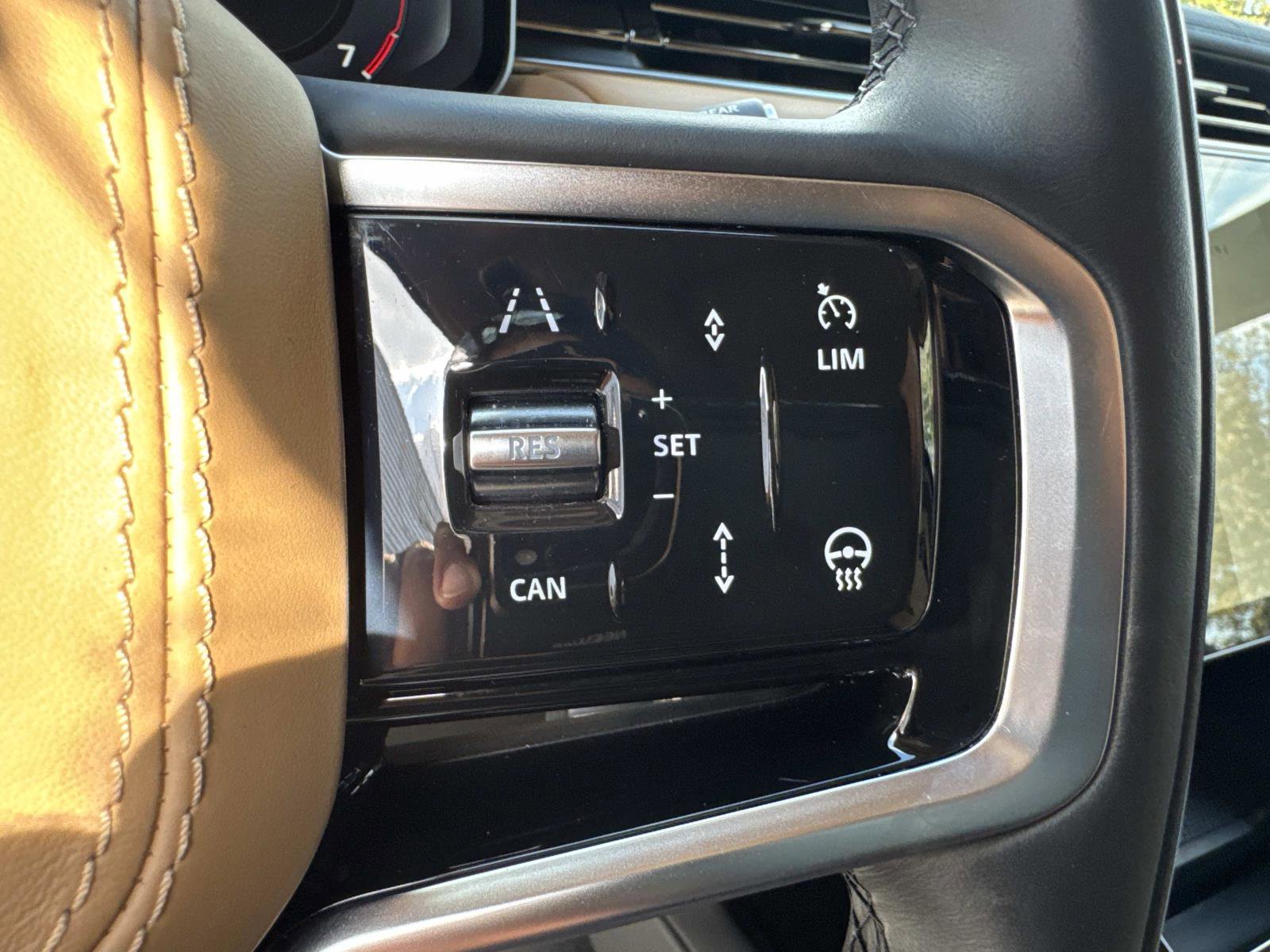 Certified 2024 Land Rover Range Rover Sport SE image 30