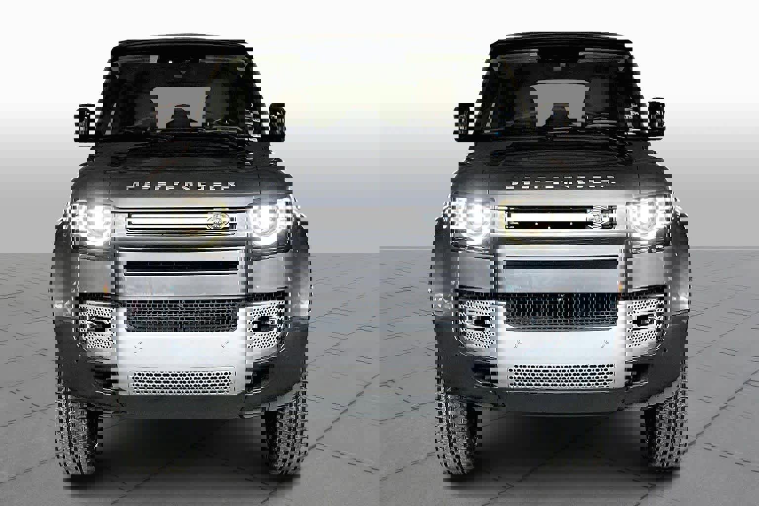 Used 2022 Land Rover Defender 110 SE image 4