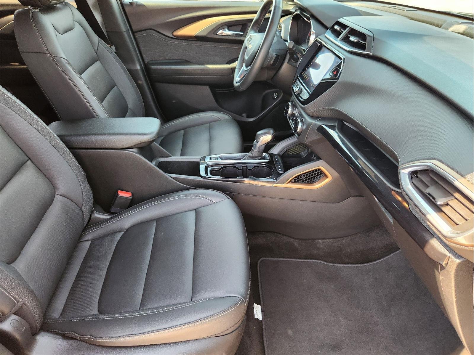 Used 2023 Chevrolet TrailBlazer ACTIV w/ Sun and Liftgate Package FWD image 14