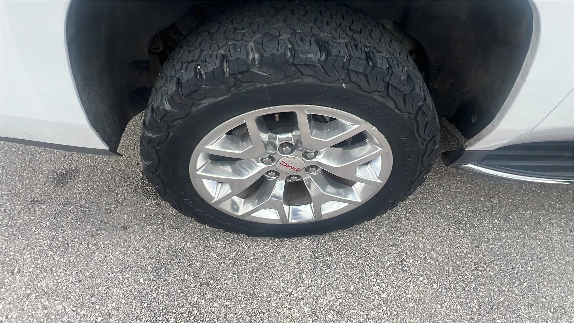 Used 2019 GMC Yukon XL Denali w/ Open Road Package AWD/4WD image 37