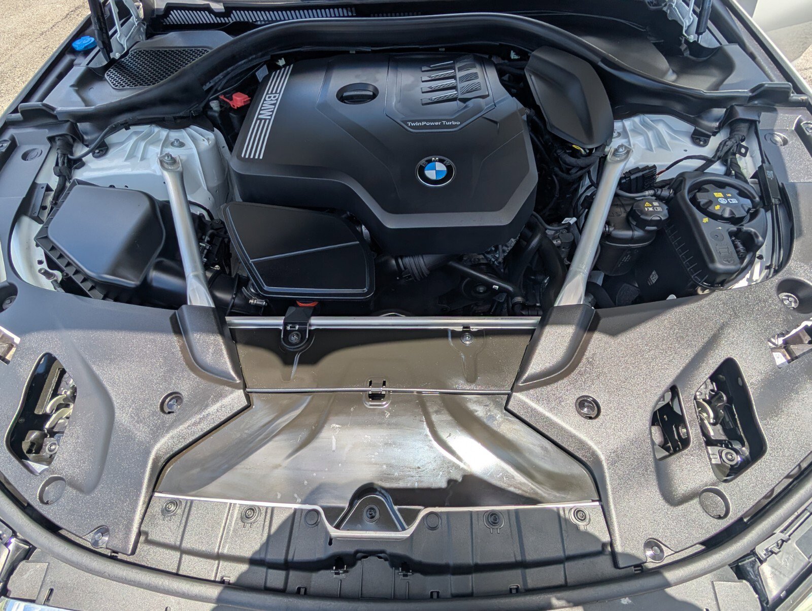 Used 2023 BMW 530i w/ Premium Package RWD image 23
