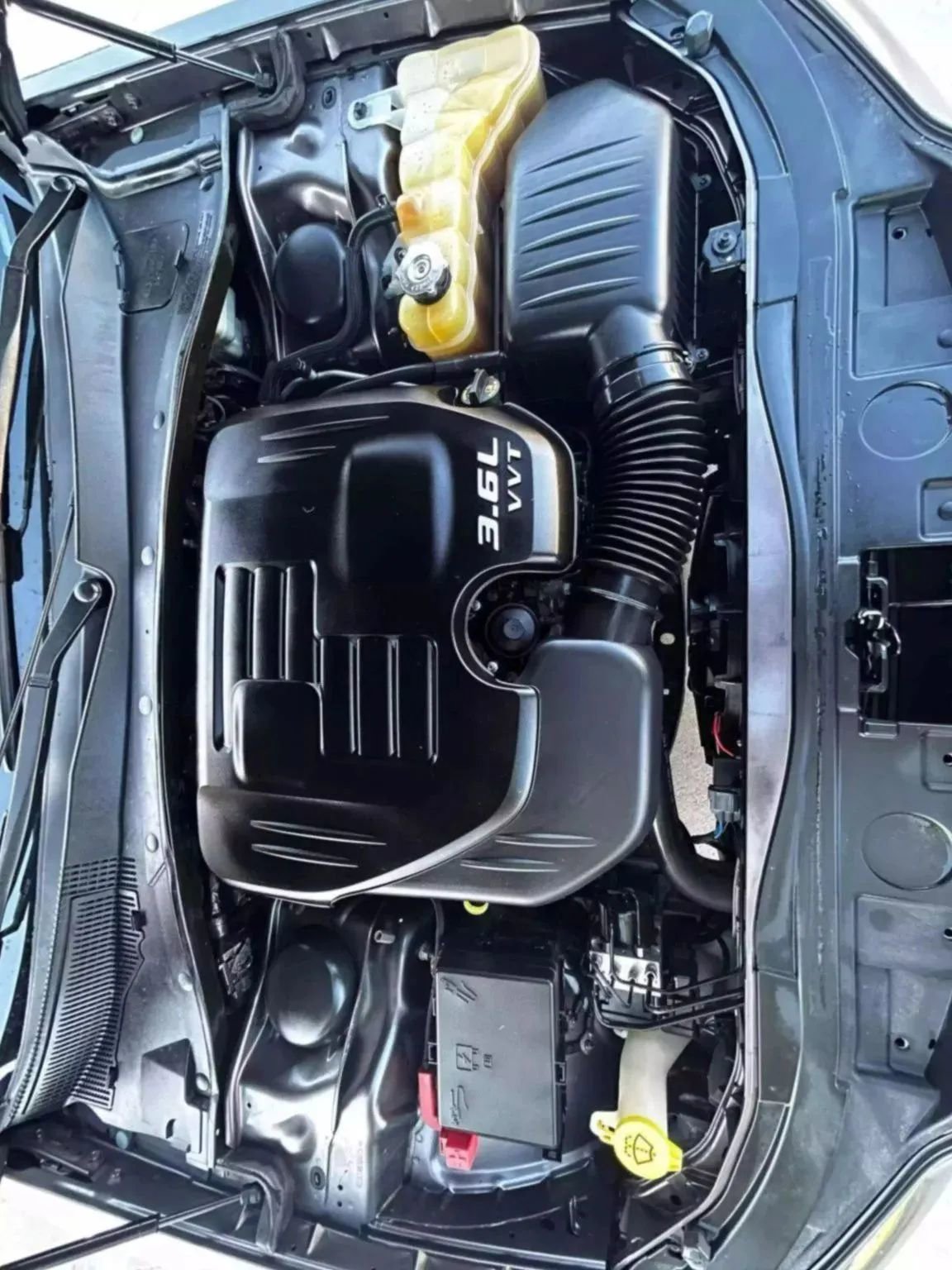 Used 2013 Chrysler 300 image 10